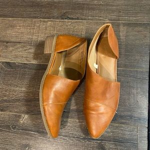 Camel side cut out booties